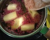 Foto langkah ke 3 dari resep Kolak Pisang Ubi.