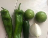 A picture of step 2 of Enchiladas Suizas.