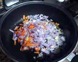 Foto del paso 7 de la receta: Tacos de pechuga de pollo al curry hingú con almejas japonesas
