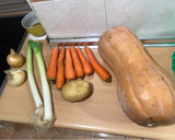 Foto del paso 1 de la receta: Crema de calabaza con zanahoria👩🏼‍🍳