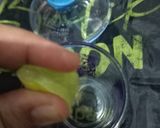 Foto langkah ke 2 dari resep Teh teleng lemon.