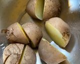 A picture of step 2 of Punjabi style Samosa.