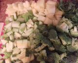 Foto del paso 2 de la receta: Pollo deshebrado con verduras