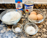 Foto del paso 1 de la receta: Pastel de nata y coco muy húmedo