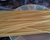 Foto del paso 1 de la receta: Espaguettis con jamón al pesto