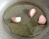 Foto del paso 2 de la receta Conejo al ajillo con cerveza