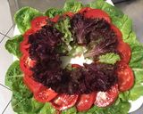 Une image de l'étape 6 de Salade de romaine aux betteraves rouges, tomates, frisée rouge et feta.
