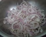 A picture of step 2 of Pyaz ke pakoray.