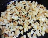 Foto del paso 1 de la receta: Papitas con huevo en salsa
