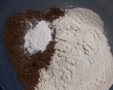 A picture of step 2 of Mini Oreo chocolate cupcakes.