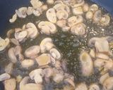 Foto del paso 4 de la receta Alitas de pollo adobadas con arroz y champiñones