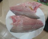 Foto del paso 1 de la receta: Dorada con Salsa de Pimentón y Manzanilla