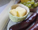 Foto del paso 1 de la receta: Crujiente de morcilla con uvas y pera