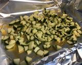 Une image de l'étape 5 de Filets de julienne au thym frais, courgette et poivron rouge.