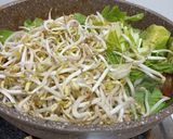 Foto langkah ke 3 dari resep Kwetiau goreng sosis.