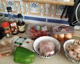Foto del paso 1 de la receta Wok de pollo y langostinos