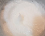 Foto del paso 1 de la receta: Bizcocho de Yogur con Manzana (versión saludable)