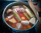 Foto del paso 1 de la receta Caldo de pollo con albóndigas