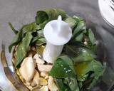 Foto del paso 1 de la receta: Salsa pesto con anacardos