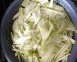 Hình bước làm 1 của món Canh bầu nấu với mọc
