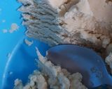 A picture of step 4 of Easy rice biscuits.