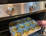 A picture of step 3 of Egg muffins.