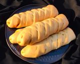A picture of step 39 of Chicken bread.