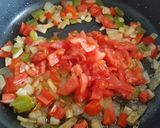 Foto del paso 2 de la receta: Garbanzos en sofrito y taquitos de jamón serrano