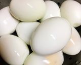 Hình bước làm 1 của món Sườn Non Kho Trứng