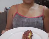 Foto del paso 4 de la receta: Plátano maduro asado en sartén relleno de queso con bocadillo