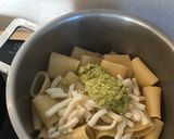 A picture of step 6 of Pasta with black squid ink, squid and pistachio pesto.