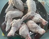 รูปขั้นตอนการทำที่ 1 ของ เมนูข้าวกล่อง🍚น่องไก่ทอดคลุกซอสสามรสพริกกระเทียม🧄🌶️ผัดผักบุ้ง🥬🌶️