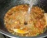 A picture of step 5 of Slurry meatballs with garlic fried spaghetti.