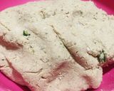 राजगिरा पिठाचे थालीपीठ (Rajgira pithache thalipeeth recipe in marathi) रेसिपी स्टेप 3 फोटो 