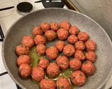 Hình bước làm 3 của món Mý Ý Thịt Viên Sốt Cà Chuẩn Từ Đầu Bếp Trưởng Vùng Sicily Ý