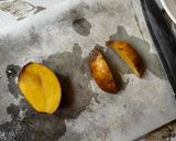 Foto langkah ke 2 dari resep Potato Wedges.