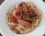 Foto del paso 6 de la receta: Calamares encebollados con setas shimeji