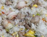 Foto langkah ke 5 dari resep Nasi Goreng Ayam Udang.