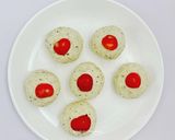 A picture of step 4 of Instant Coconut cranberry stuffed Ladoo.