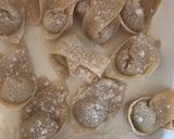 A picture of step 6 of Chicken Chilli Wontons.