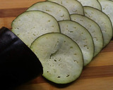 Foto del paso 2 de la receta: Berenjena a la plancha con ajo/perejil/aceite de oliva
