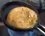 A picture of step 3 of Karandi Omelette.