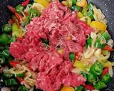 Foto langkah ke 2 dari resep Slice beef Cabai ijo.