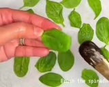 A picture of step 1 of Spinach Soup.