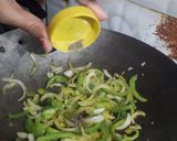लेफ्ट ओवर रोटी नूडल्स रेसिपी चरण 3 फोटो