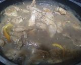 Foto del paso 2 de la receta: Pollo marinado con timbal de arroz y ensalada.👩🏼🍳😀