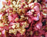 Foto del paso 2 de la receta: Ensalada rosa de manzana