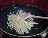 Foto langkah ke 6 dari resep Mie Goreng Pedas ala akhir bulan.