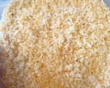 A picture of step 1 of Chicken in coconut and turmeric sauce.
