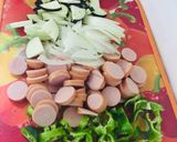 Foto del paso 1 de la receta: Spaghettis con Salchichas, berenjenas, pimientos verdes 🍆🍝